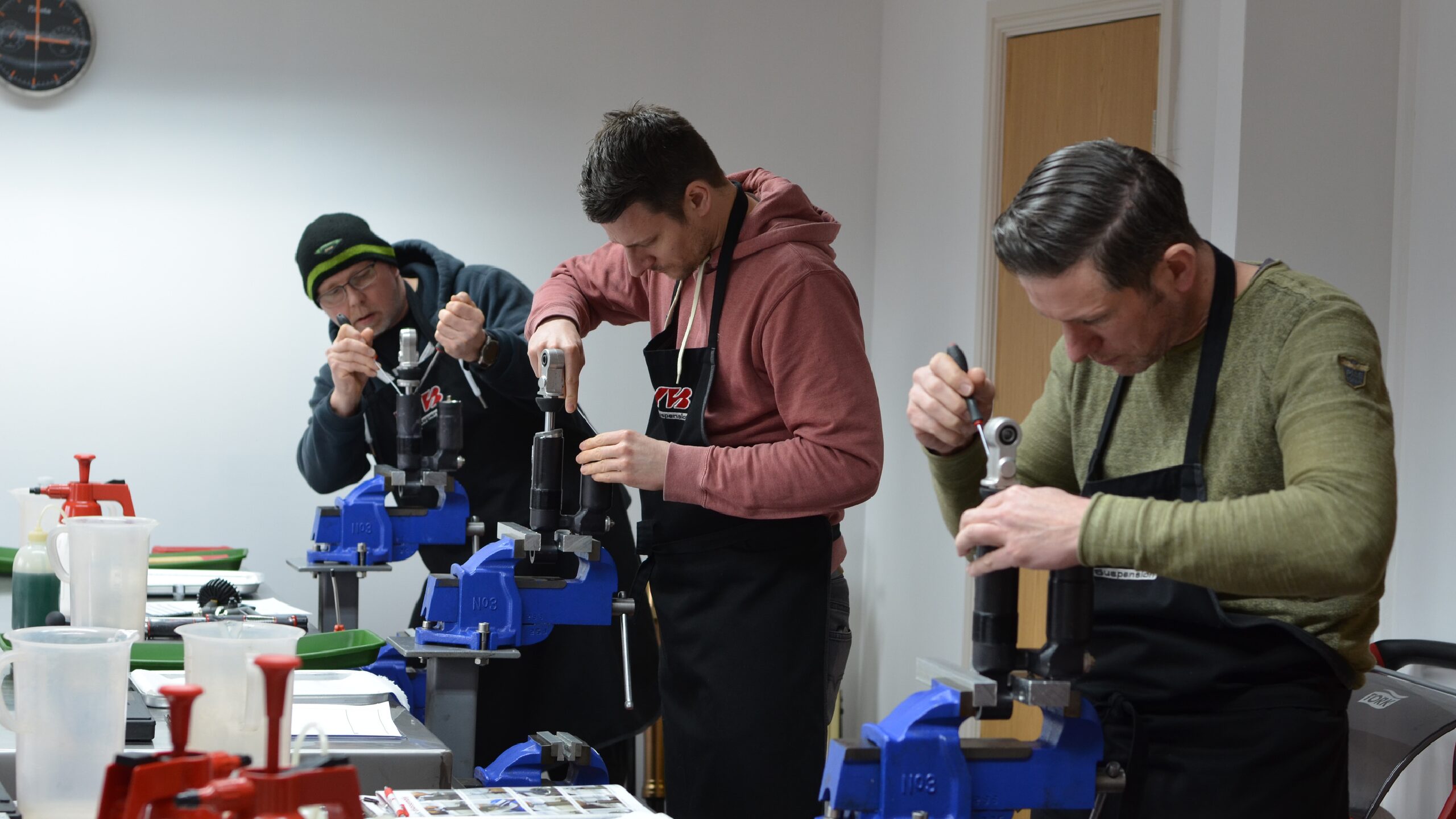 Shock servicing - Image 2